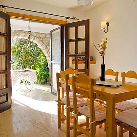 Sleeps 7 Pool Air Con Wifi Villa Kaş